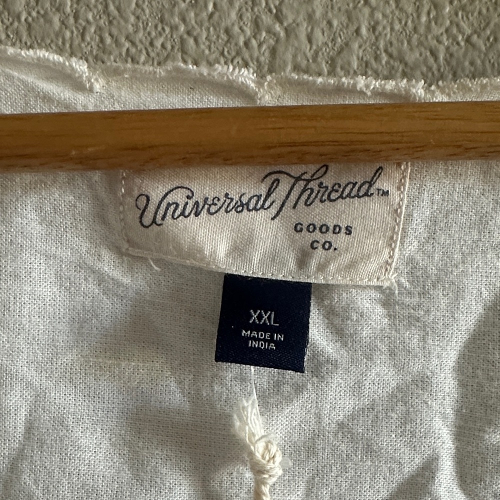 NWT White Linen Blend Tie-Front Cutwork Tank - Picture 5 of 6